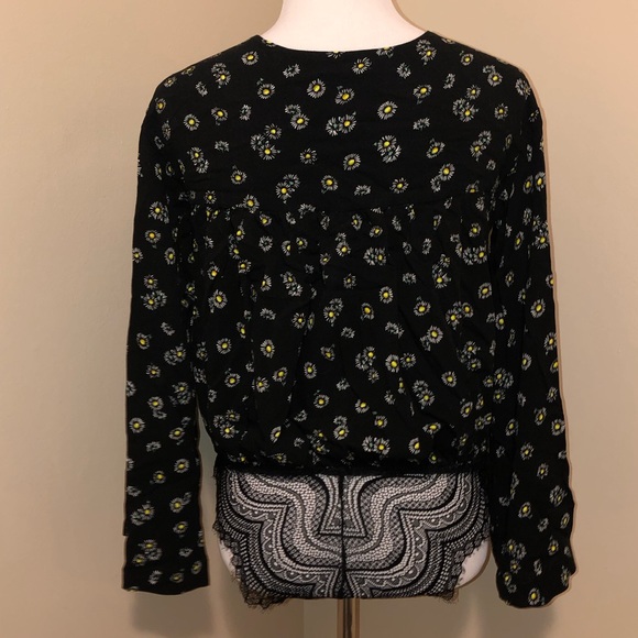 Free People Daisy Floral Bell Sleeve Bodysuit,Size-Small - Picture 4 of 10